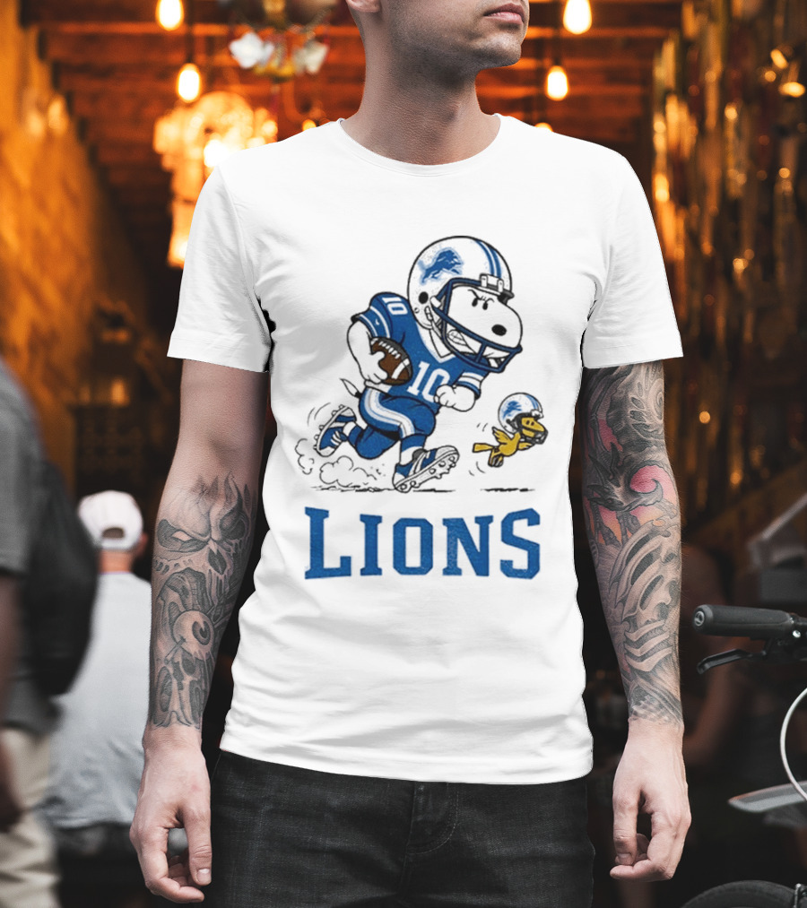Detroit Lions Snoopy Woodstock Football Run T-Shirt