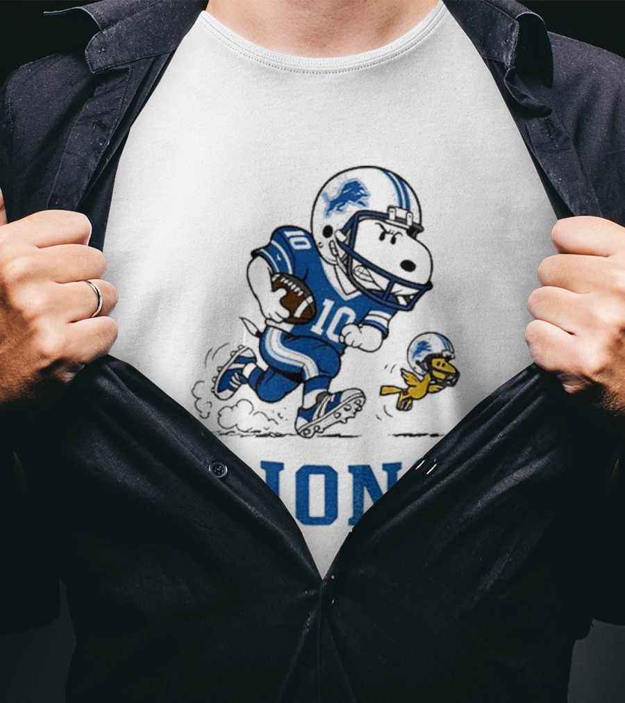 Detroit Lions Snoopy Woodstock Football Run T-Shirt