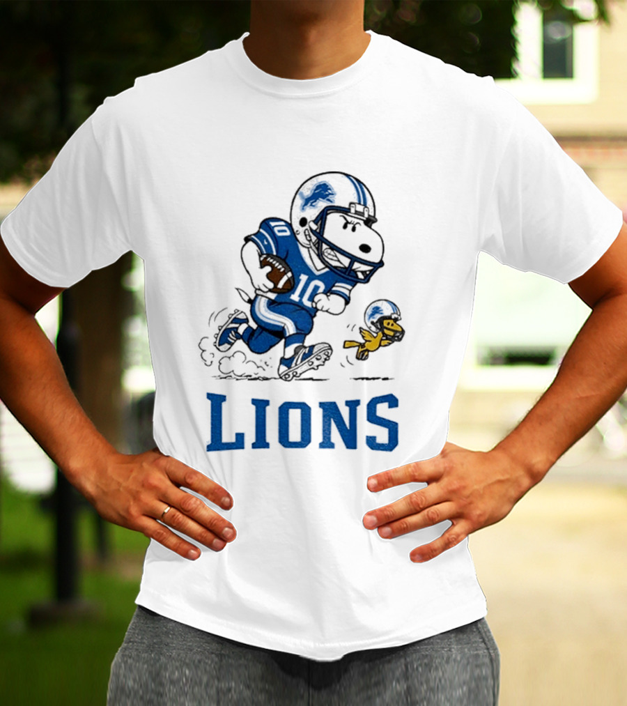 Detroit Lions Snoopy Woodstock Football Run T-Shirt