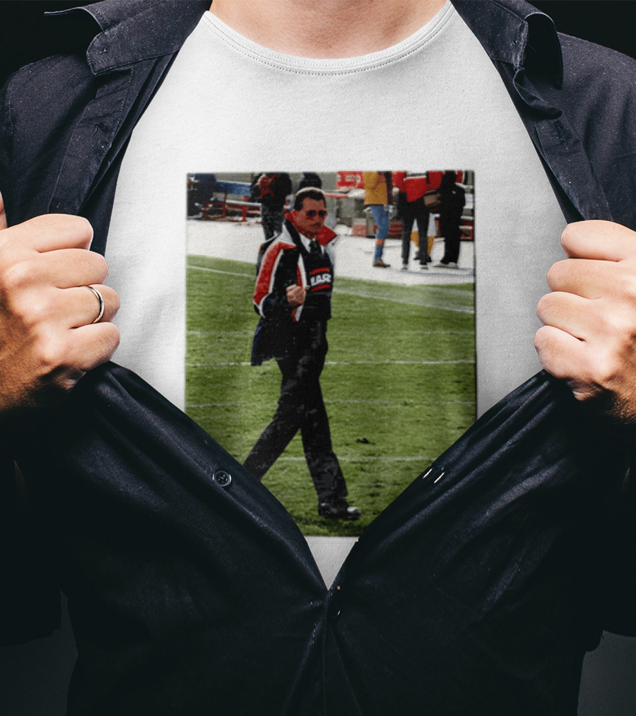 Mike Ditka Chicago Bears Coach Iconic Sideline Moment T-Shirt