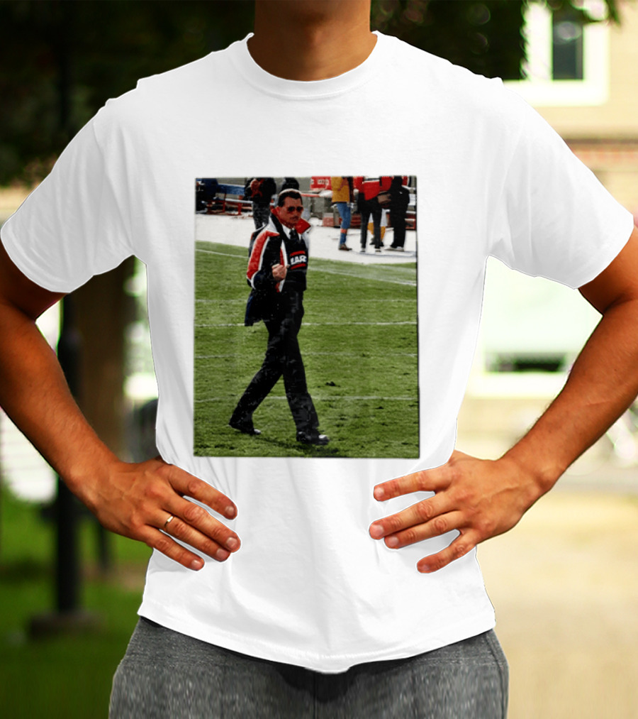 Mike Ditka Chicago Bears Coach Iconic Sideline Moment T-Shirt