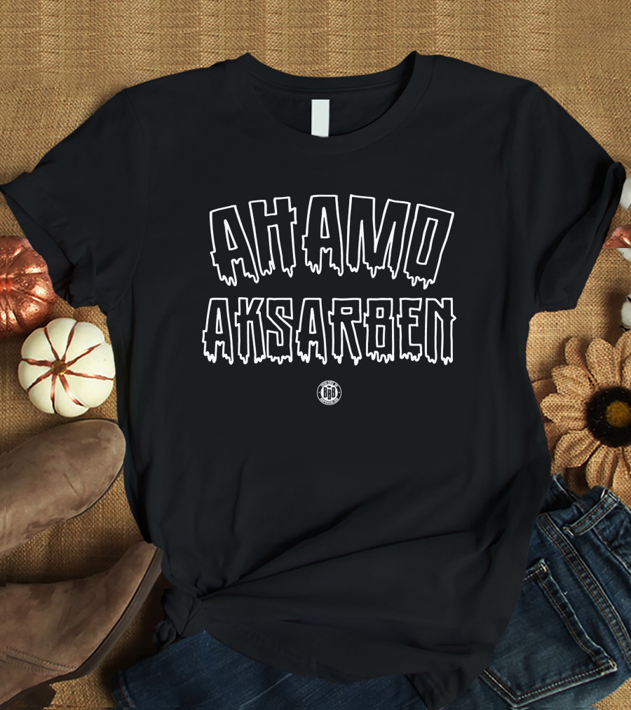 Omaha Selfie Aksarben Funny Cowboy Hat Mustache Camera Vintage Retro Look T-Shirt
