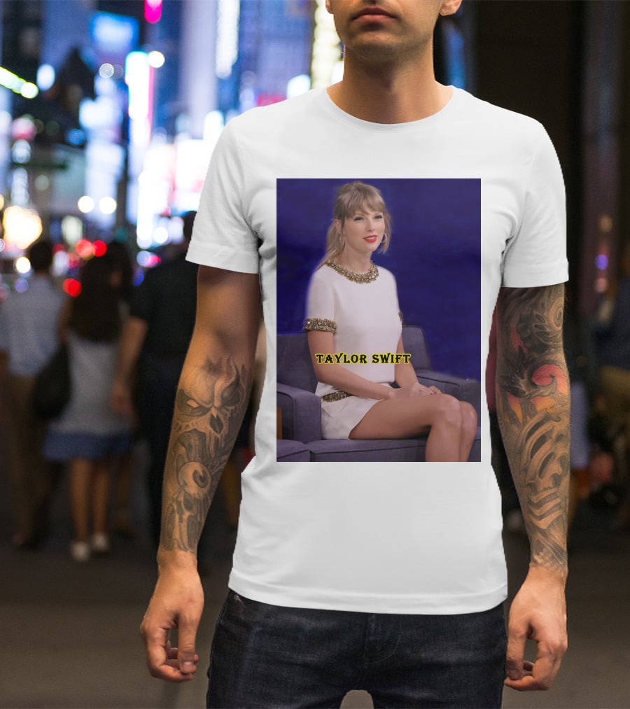 TAYLOR SWIFT Fans Theory About Actress In 10-Minute 'All Too Well' T-Shirt