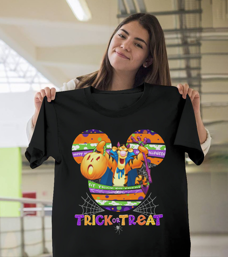 Tigger Happy Halloween Trick Or Treat Disney Mickey Pumpkin Spiderwebs T-Shirt