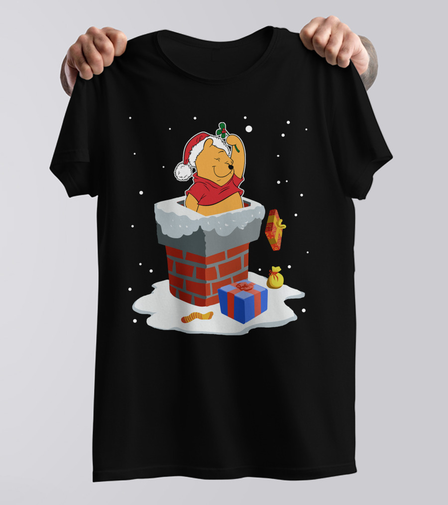 Pooh Chimney Santa Hat Holiday Mistletoe T-Shirt