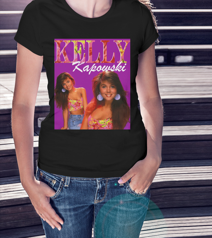 Kelly Kapowski Saved By The Bell 90s Iconic Style Retro Vibes T-Shirt