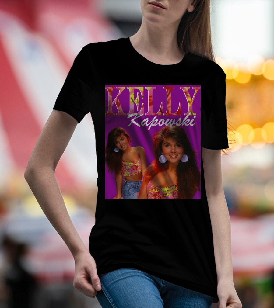 Kelly Kapowski Saved By The Bell 90s Iconic Style Retro Vibes T-Shirt