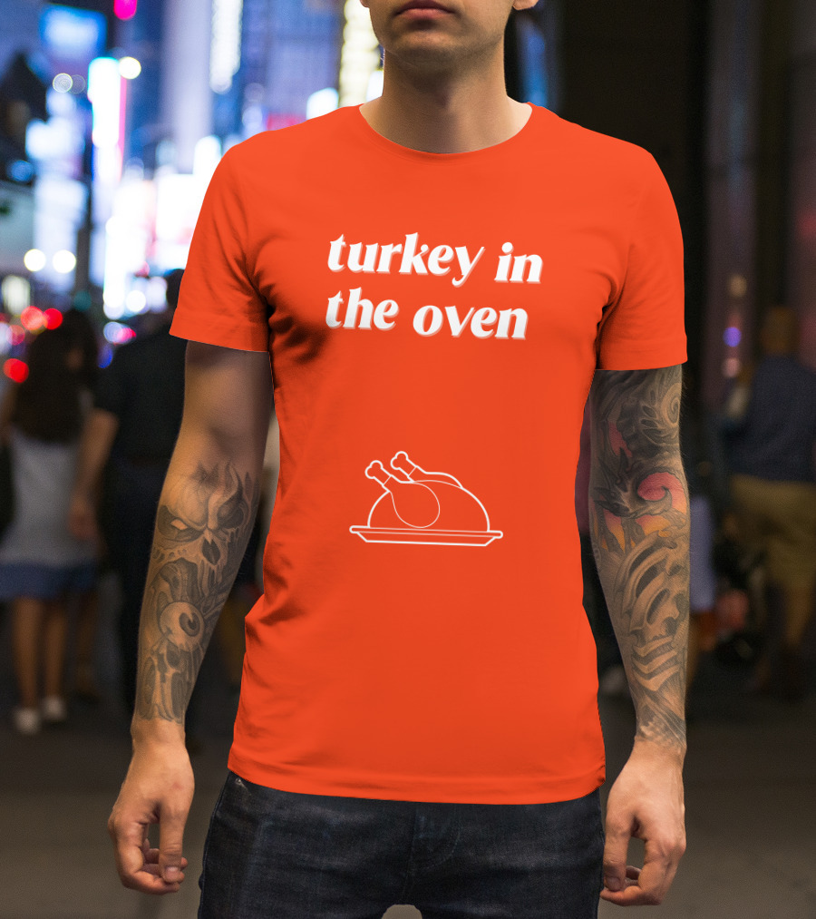 Turkey In The Oven Thanksgiving Holiday Plate T-Shirt