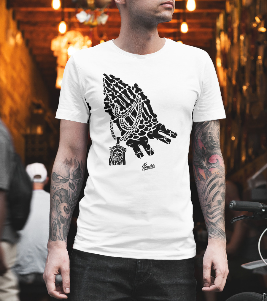 Spreaders Threads Bone Hand Necklace Pray Sneaker T-Shirt