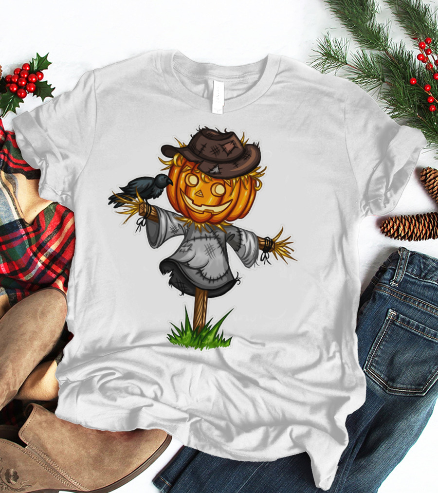 Scarecrow Halloween Pumpkin Head With Crow And Tattered Hat T-Shirt