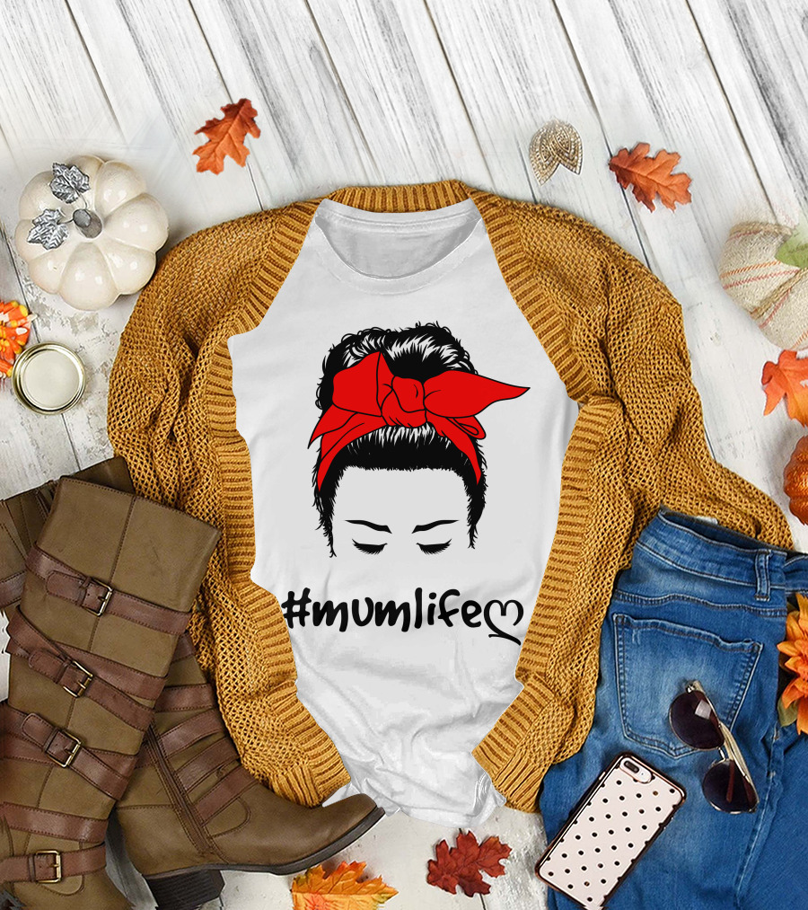 Messy Bun Red Bow #Mumlife T-Shirt