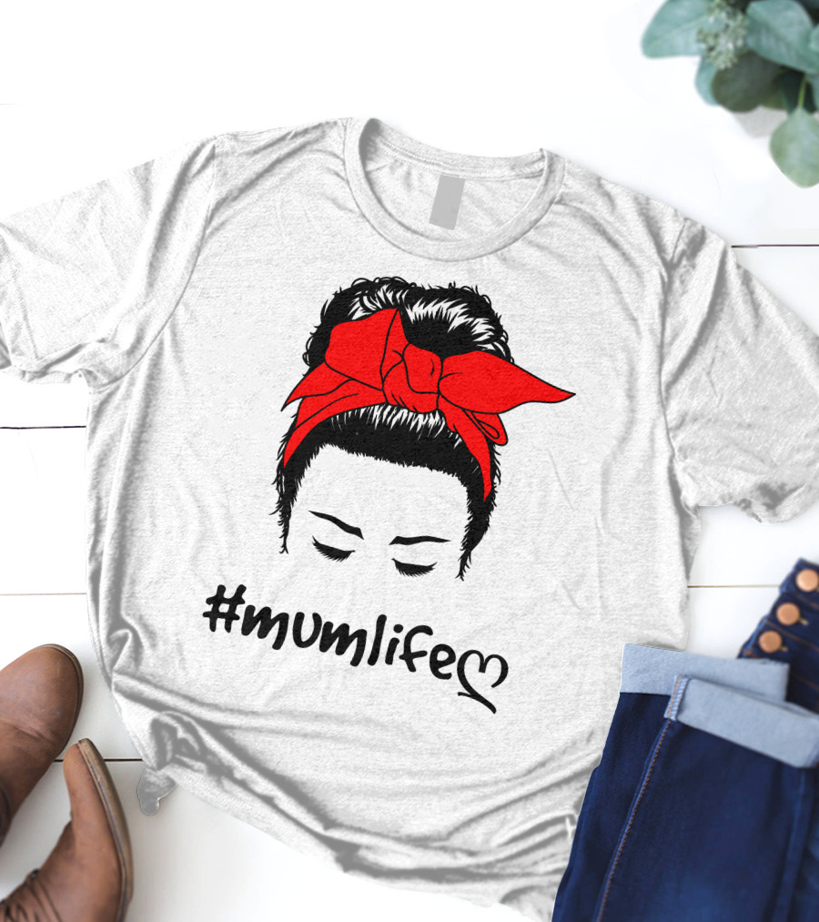Messy Bun Red Bow #Mumlife T-Shirt