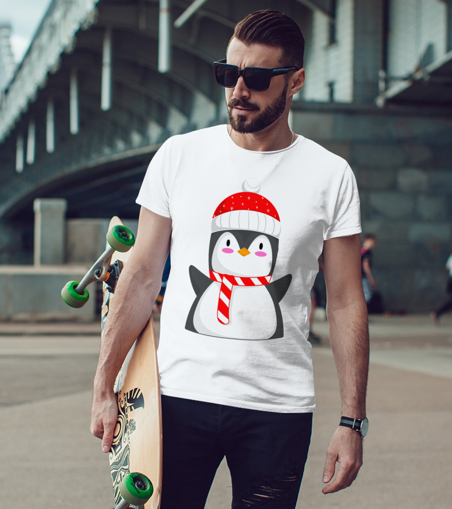 Pinguine Wearing Red Hat And Scarf Resembling A Snowman T-Shirt