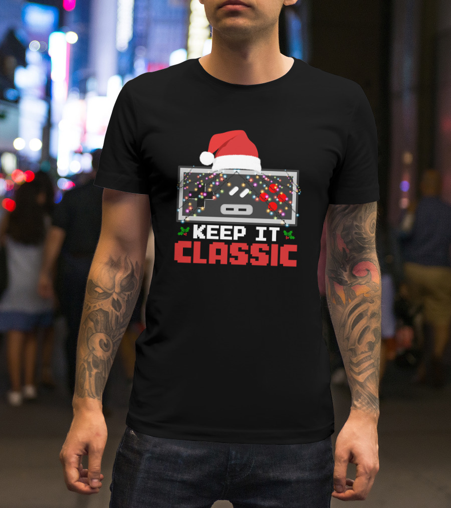 Keep It Classic Christmas Day Retro Controller Santa Hat Lights T-Shirt