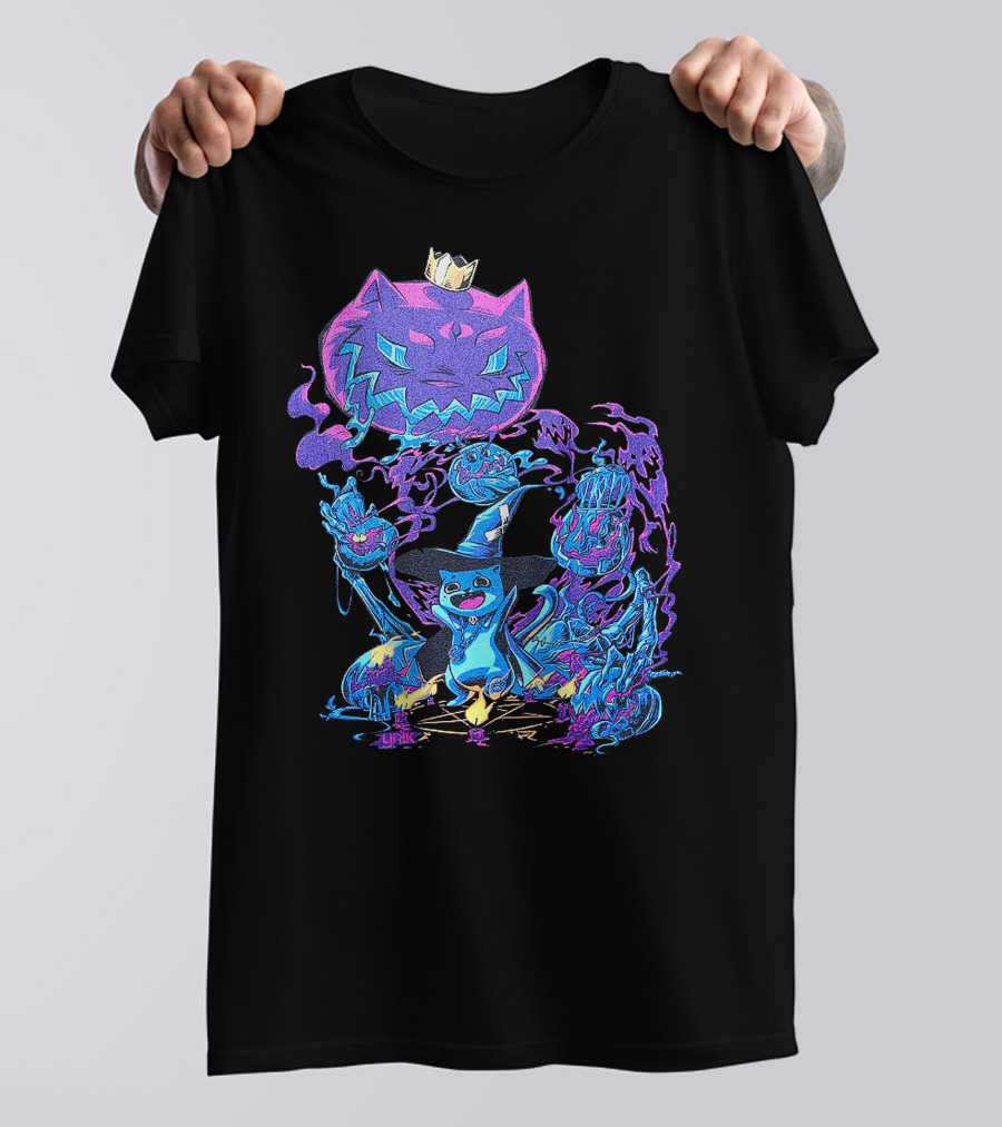 LIRIK HALLOWEEN Cat Wizard With Crown And Glowing Pumpkins T-Shirt