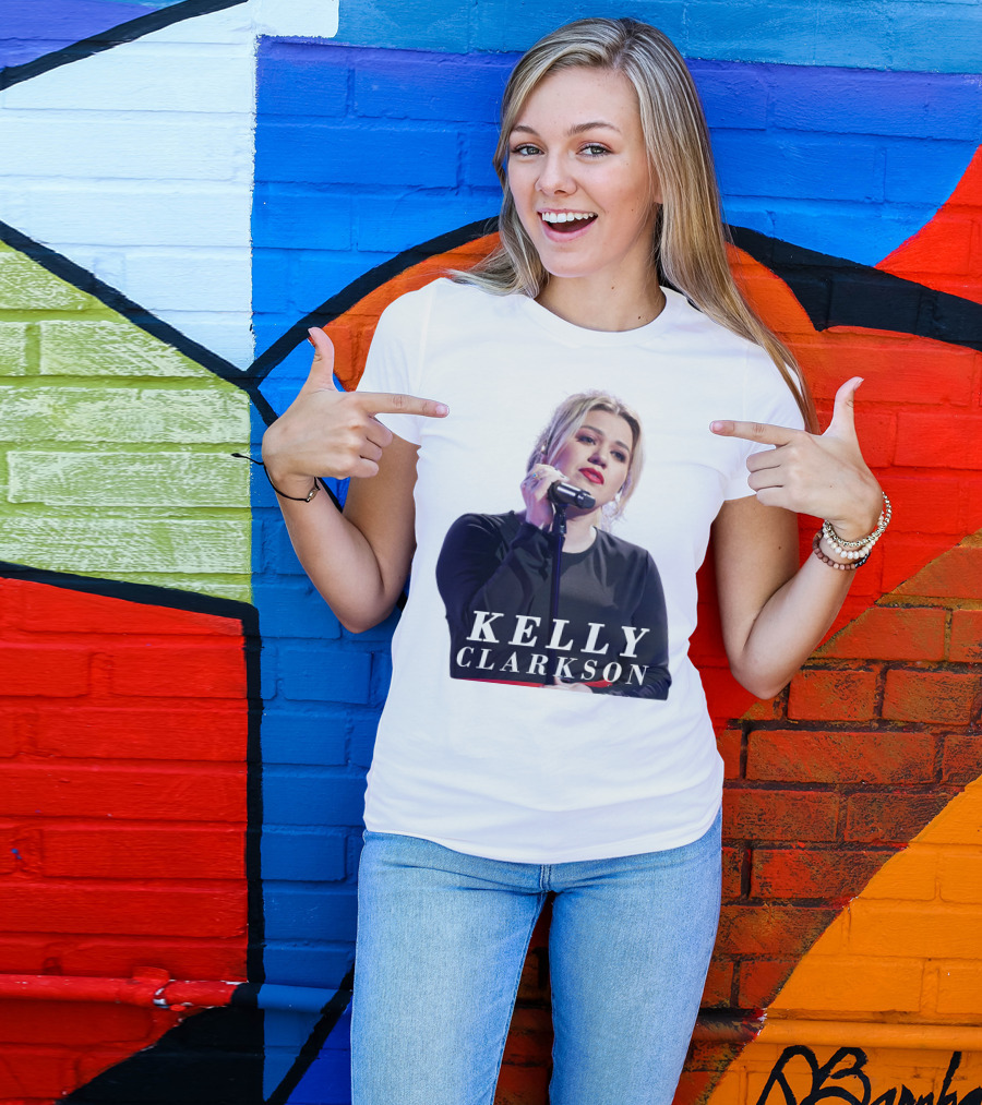 KELLY CLARKSON Concert Performance Microphone Stage T-Shirt