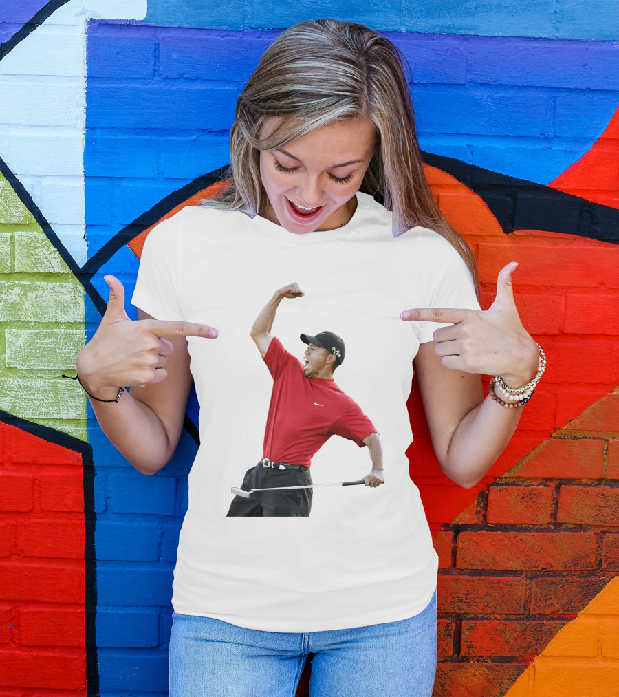 Tiger Woods Golf Victory Red Putter T-Shirt