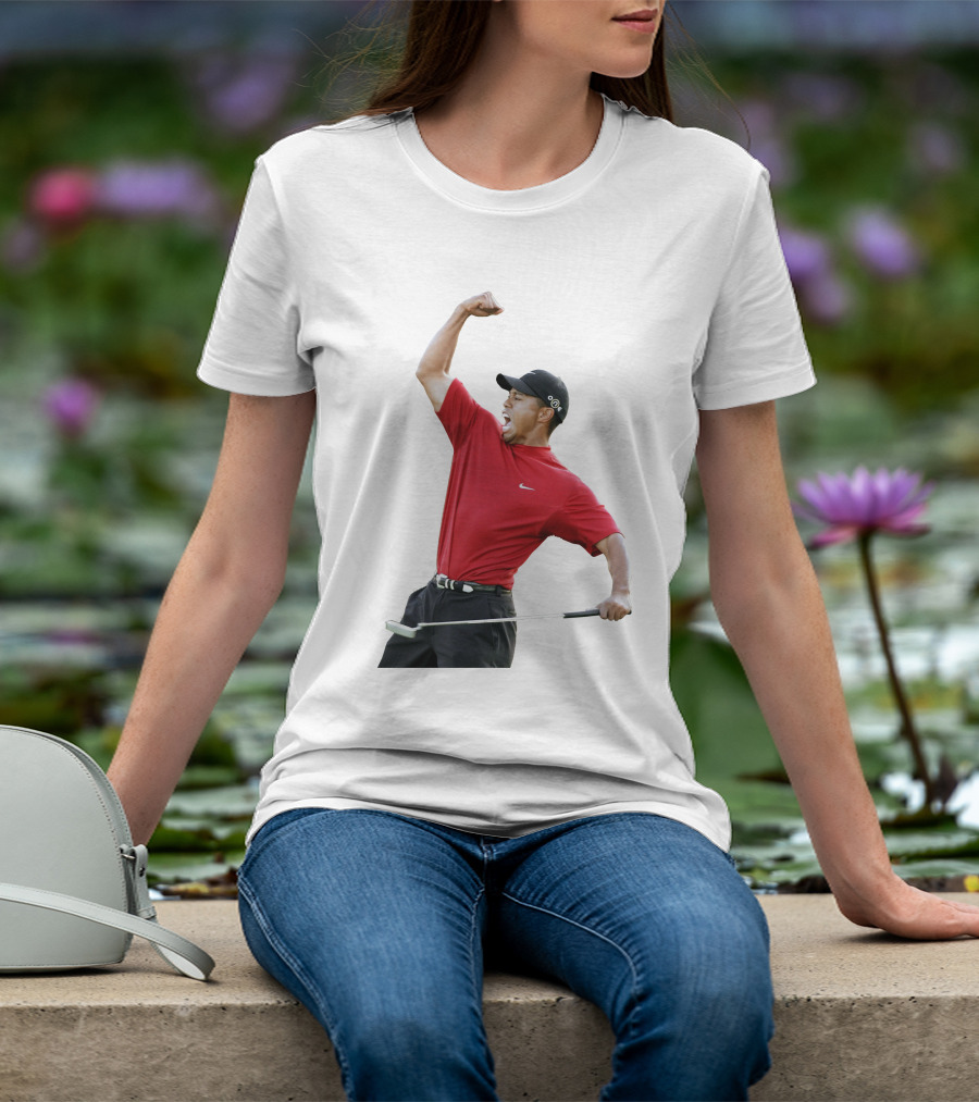 Tiger Woods Golf Victory Red Putter T-Shirt