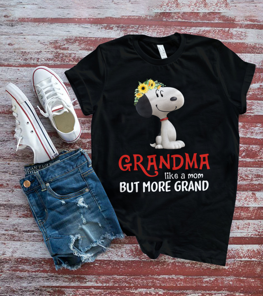 GRANDMA Like A Mom But More Grand Snoopy Sunflower Crown T-Shirt