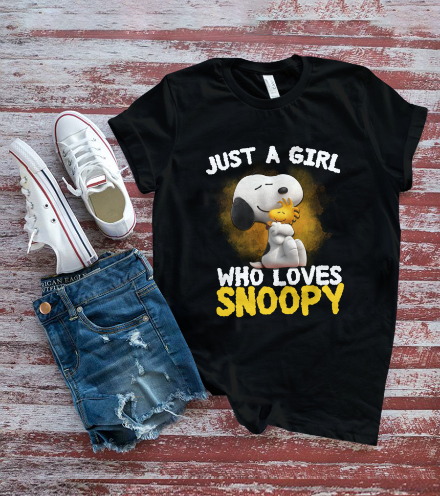 Just A Girl Who Loves Snoopy T-Shirt