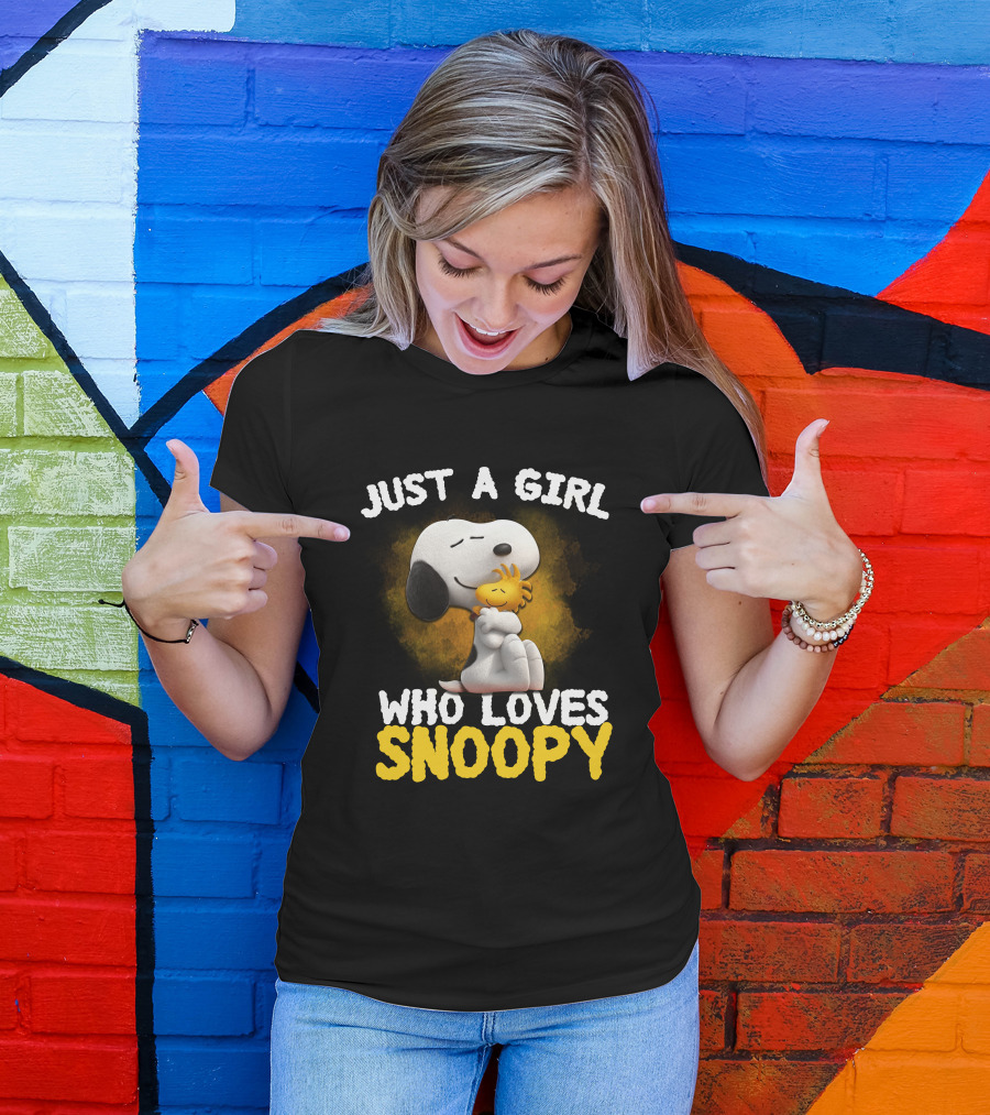 Just A Girl Who Loves Snoopy T-Shirt