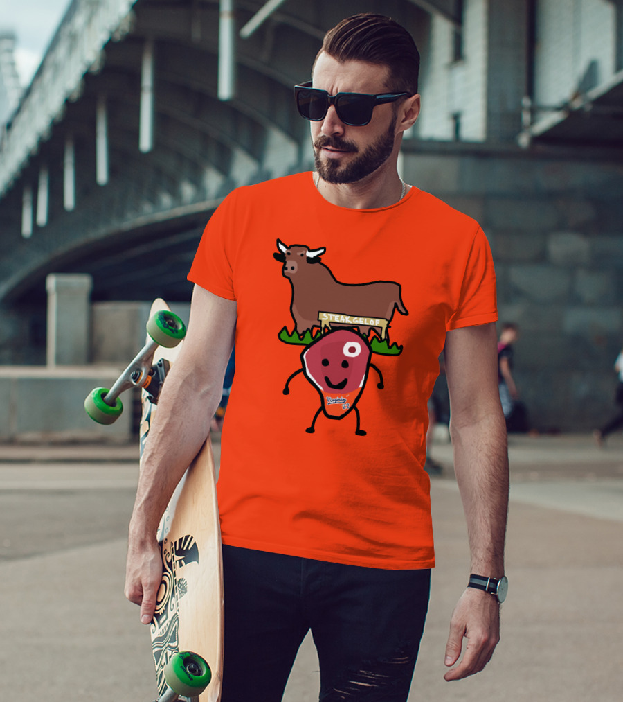 Steak Gelof Virginia 22 Cartoon Bull And Smiling Meat Character On Red T-Shirt