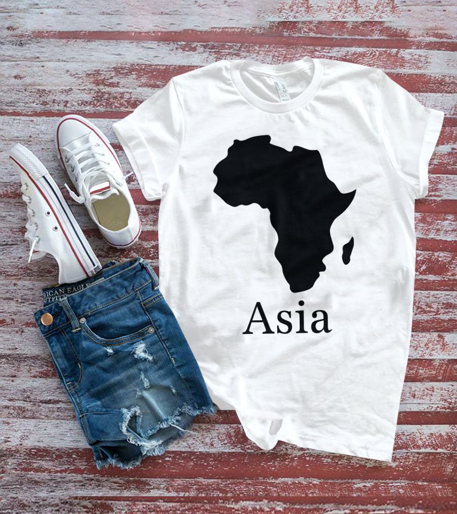 Asia Africa Map Optical Illusion T-Shirt