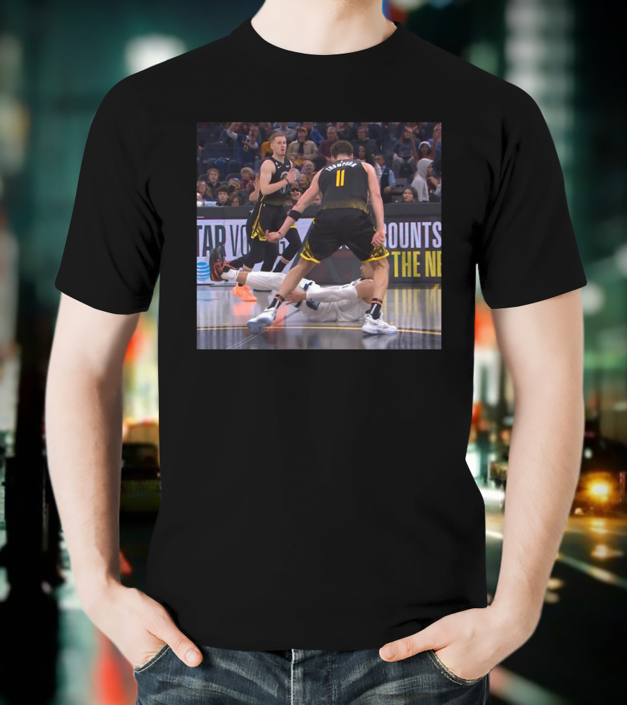 Klay Thompson Beating The Grizzlies On Christmas NBA Game T-Shirt