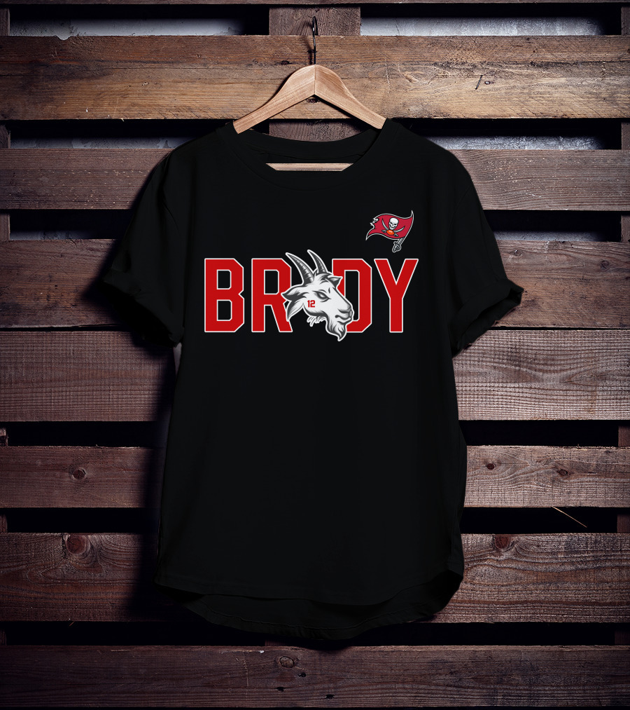 Tom Brady Buccaneers Goat With 12 Jersey And Flag T-Shirt
