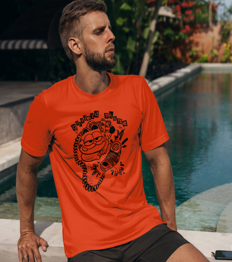 Craftsanity Shop Garfield Phone Relaxed Vintage Comic Vibe T-Shirt