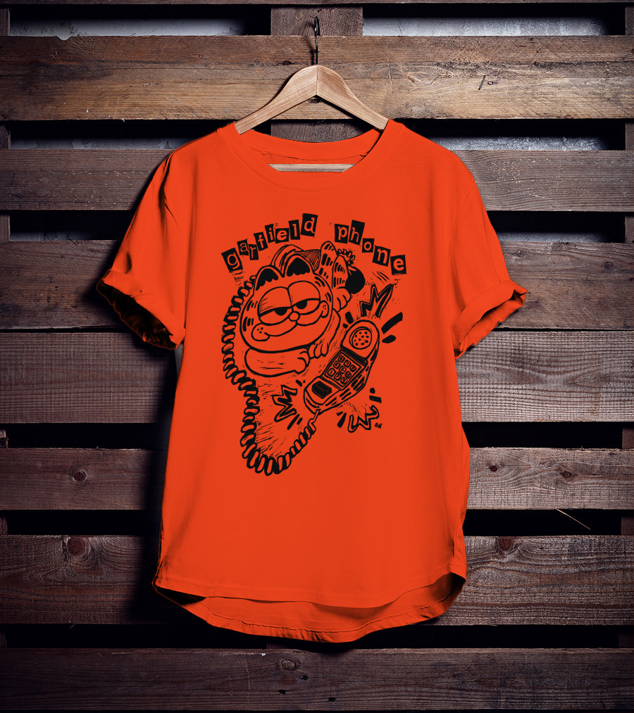 Craftsanity Shop Garfield Phone Relaxed Vintage Comic Vibe T-Shirt