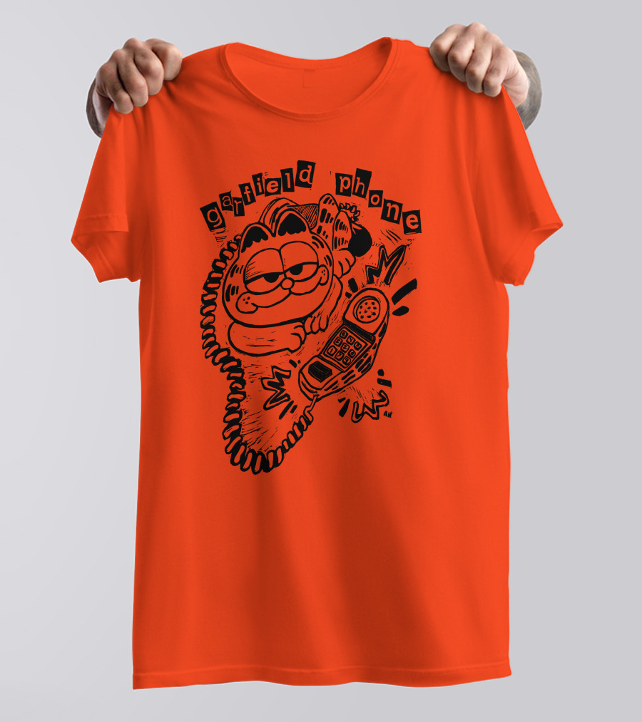 Craftsanity Shop Garfield Phone Relaxed Vintage Comic Vibe T-Shirt