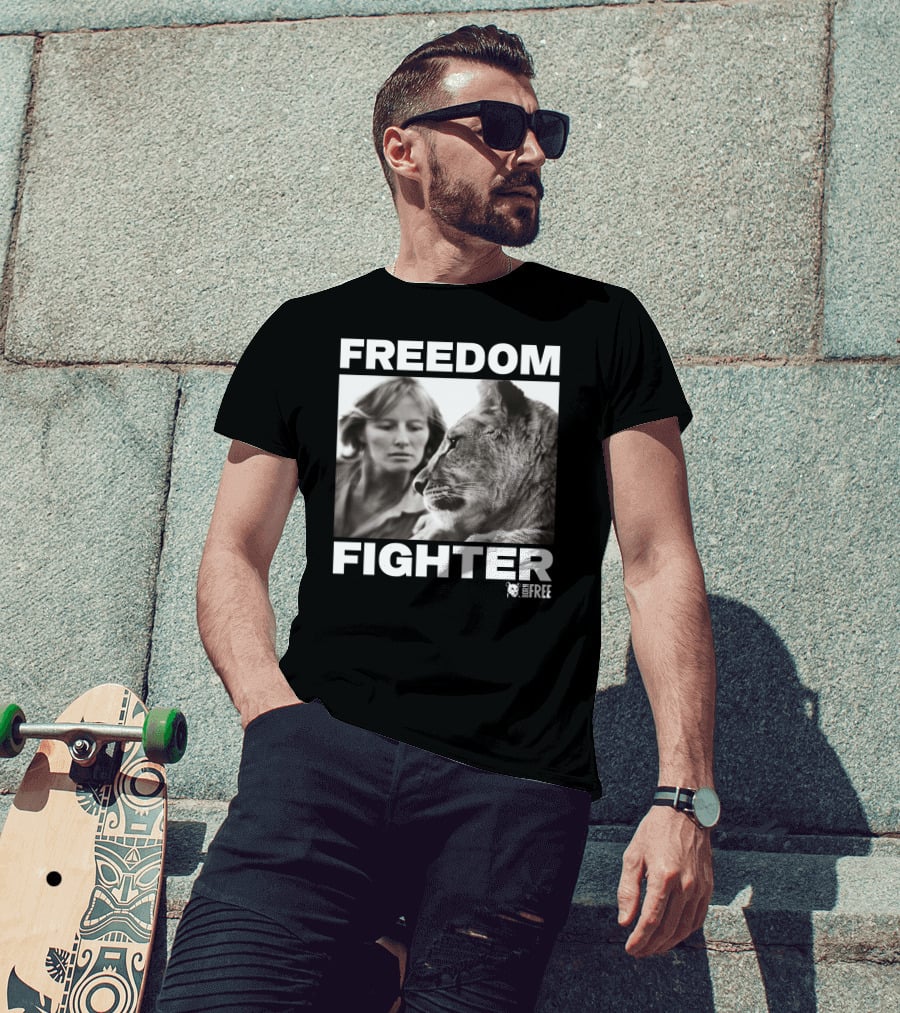 FREEDOM FIGHTER BORN FREE Lion And Woman Interaction T-Shirt