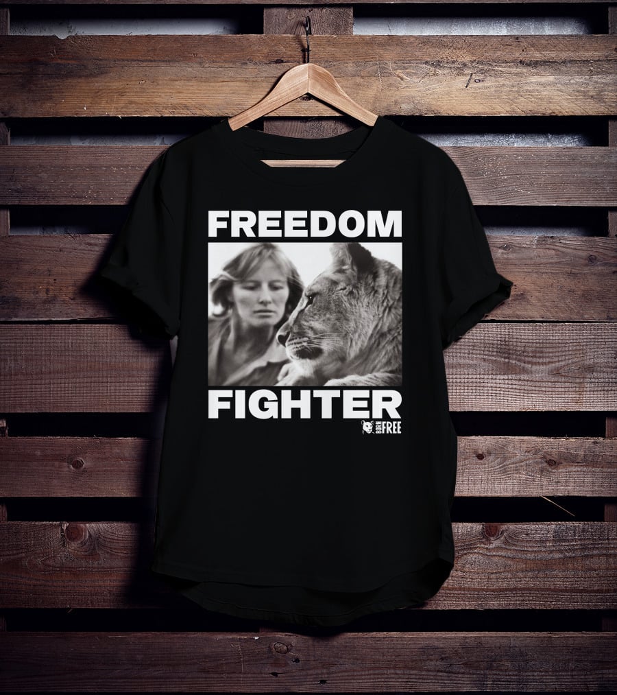 FREEDOM FIGHTER BORN FREE Lion And Woman Interaction T-Shirt