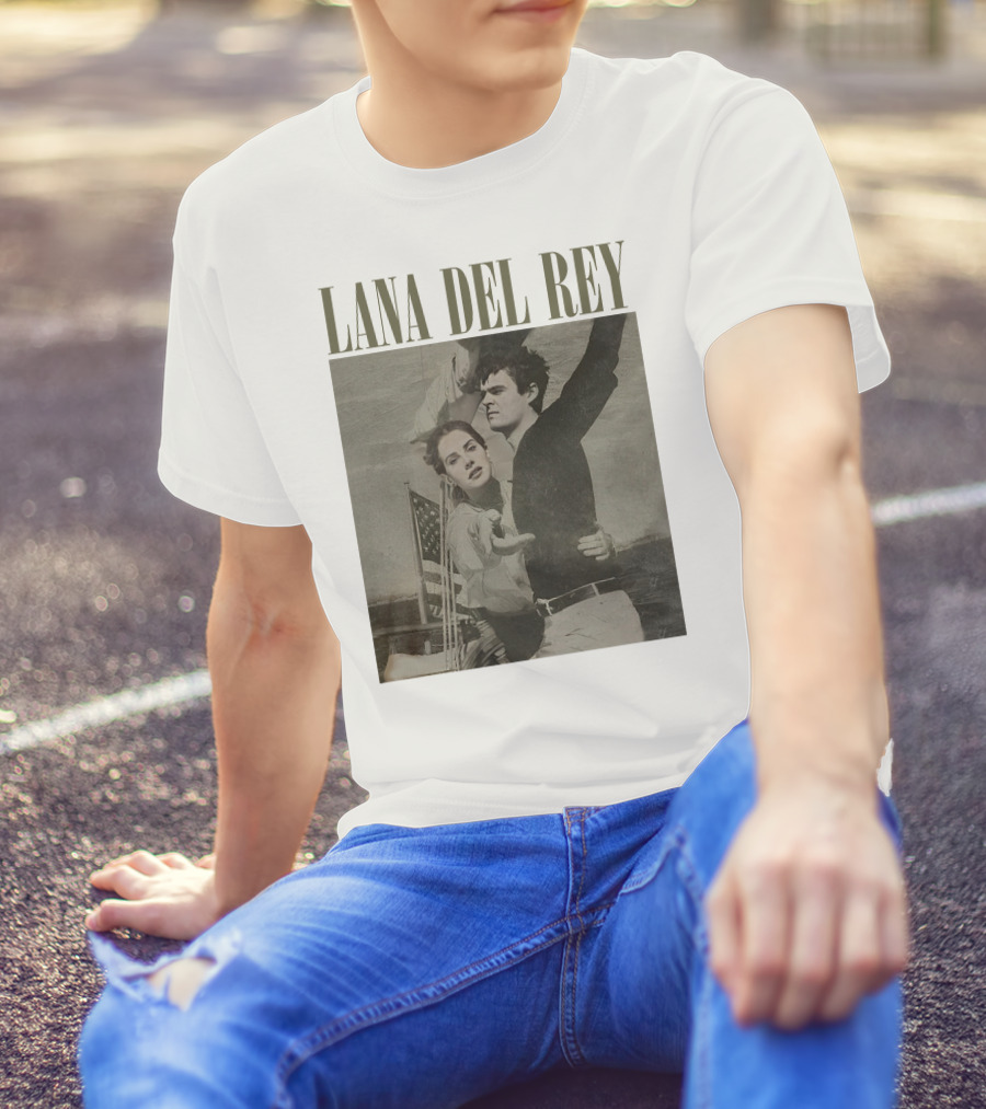 Lana Del Rey Vintage American Flag Couple Embrace T-Shirt