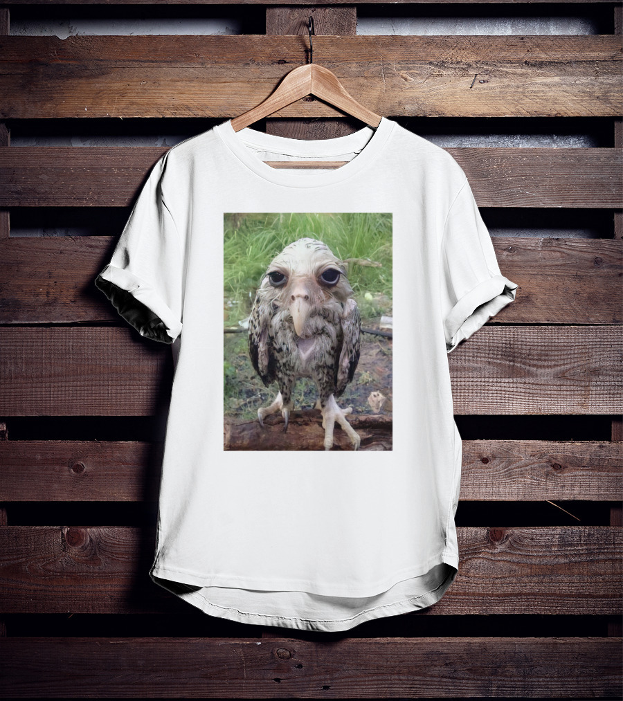 LAMONTS Unique Bird Creature With Big Eyes And Distinct Features T-Shirt