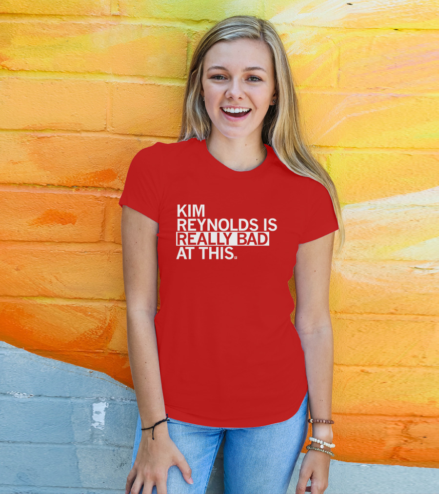 Kim Reynolds Is Really Bad At This T-Shirt