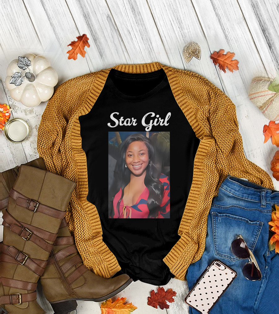 Star Girl Erica Nlewedim Smiling T-Shirt