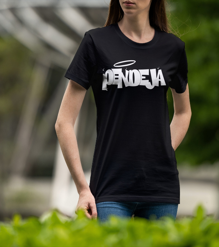 Familia Metiche Pendeja Halo Text T-Shirt