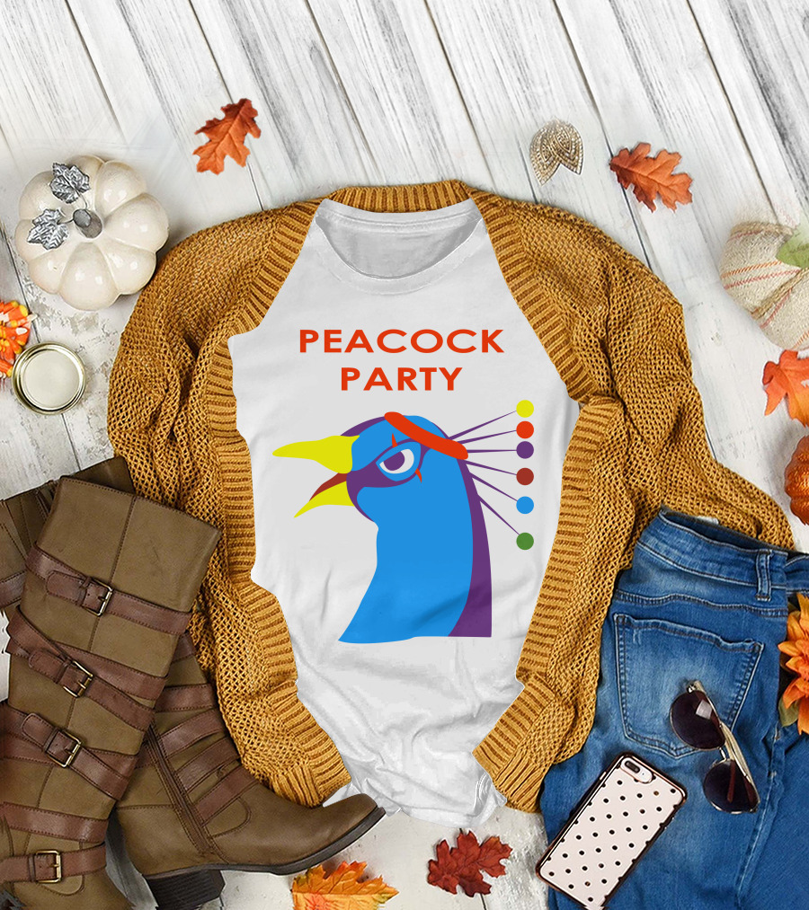 Peacock Party Auburn Blue Bird Colorful Head T-Shirt