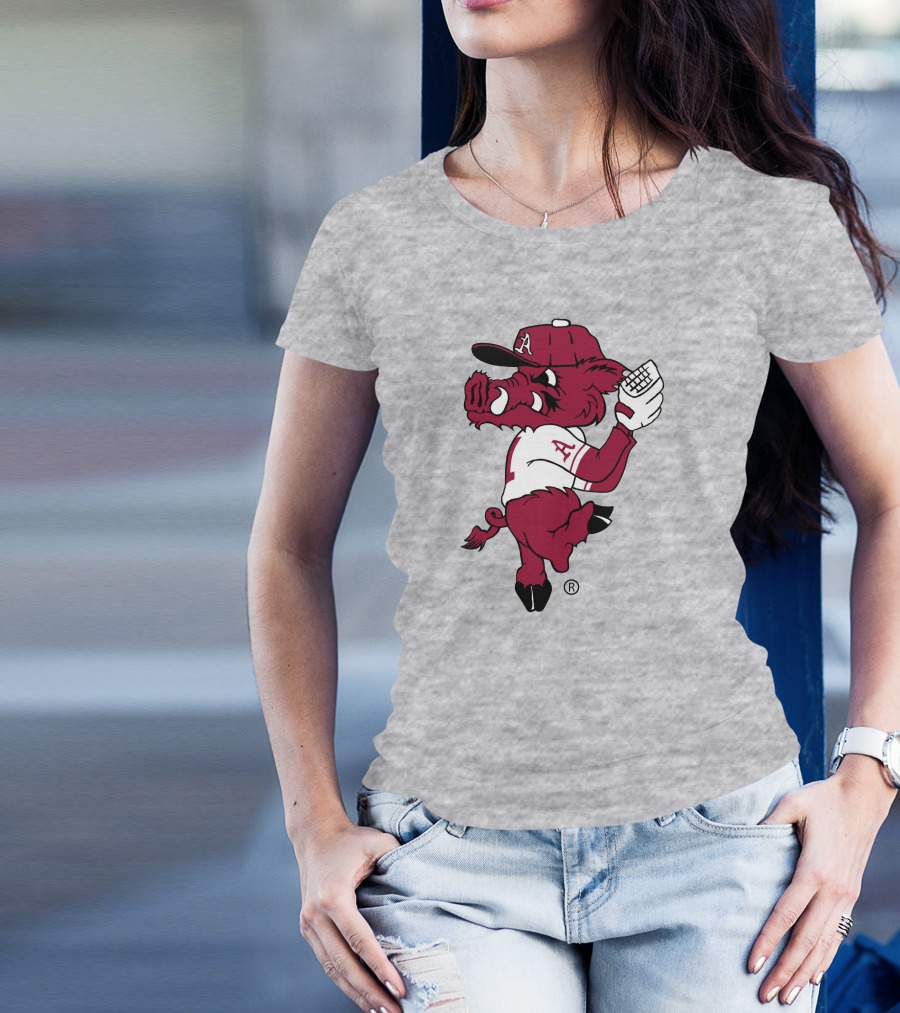 Arkansas Razorbacks Baseball Hog Pitching Ribby T-Shirt