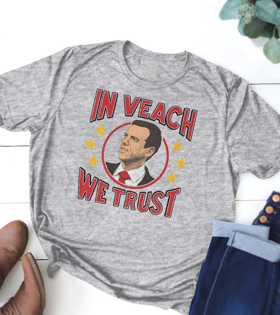 In Veach We Trust Red Tie Portrait With Yellow Stars T-Shirt
