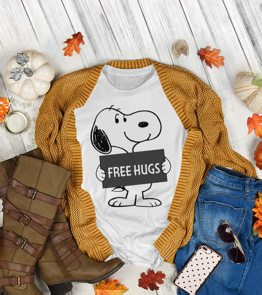Free Hugs Snoopy Peanuts T-Shirt