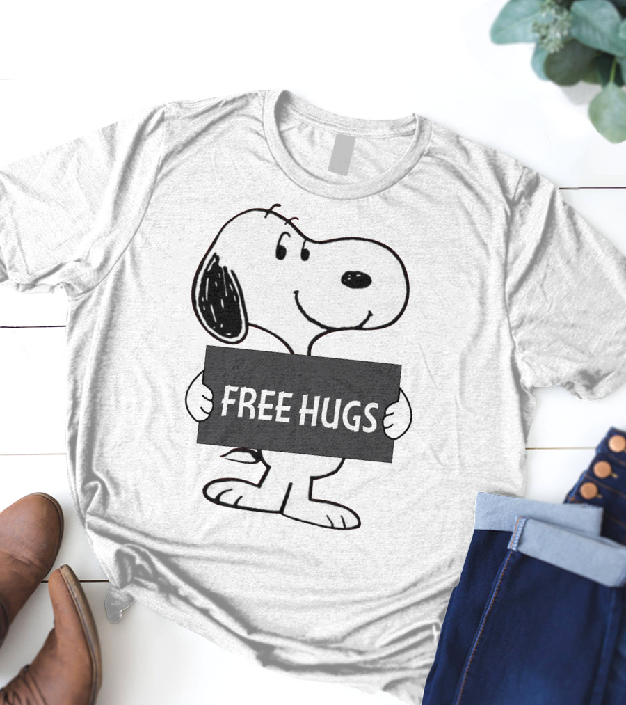 Free Hugs Snoopy Peanuts T-Shirt