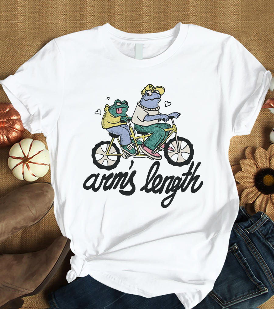 Arm's Length Frog And Toad Tandem Bicycle Hearts T-Shirt