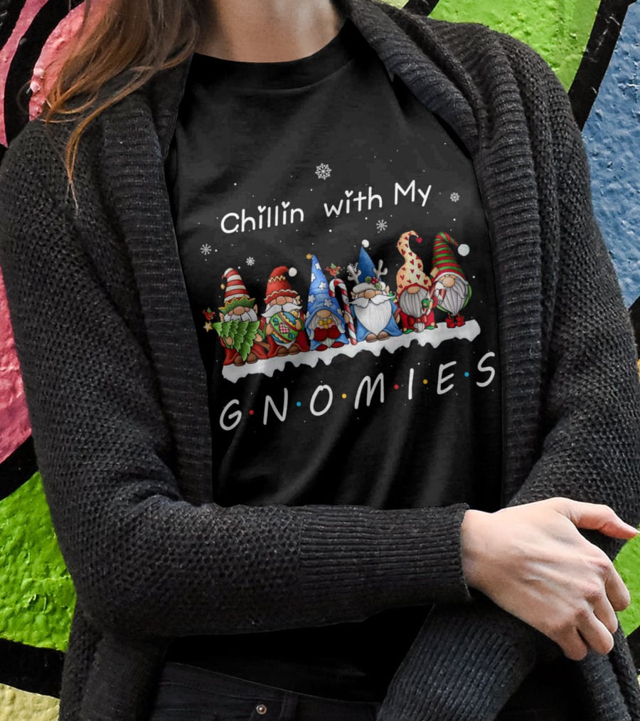 Chillin With My Gnomies Gnome Pajamas Family Christmas Snowflakes T-Shirt