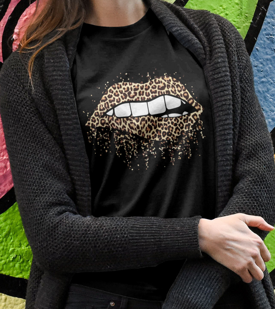 Cool Leopard Print Lips Bite Kiss Me Cheetah T-Shirt