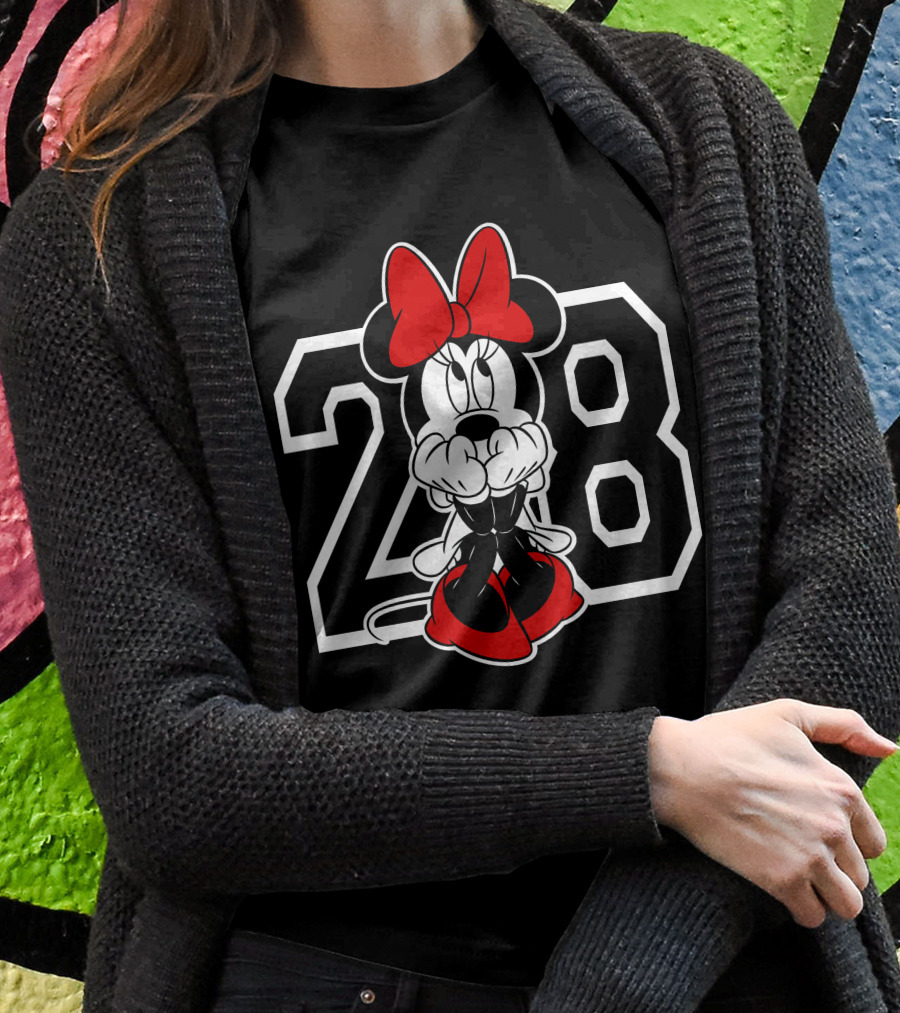 Disney Minnie Mouse 28 Retro Style Classic T-Shirt