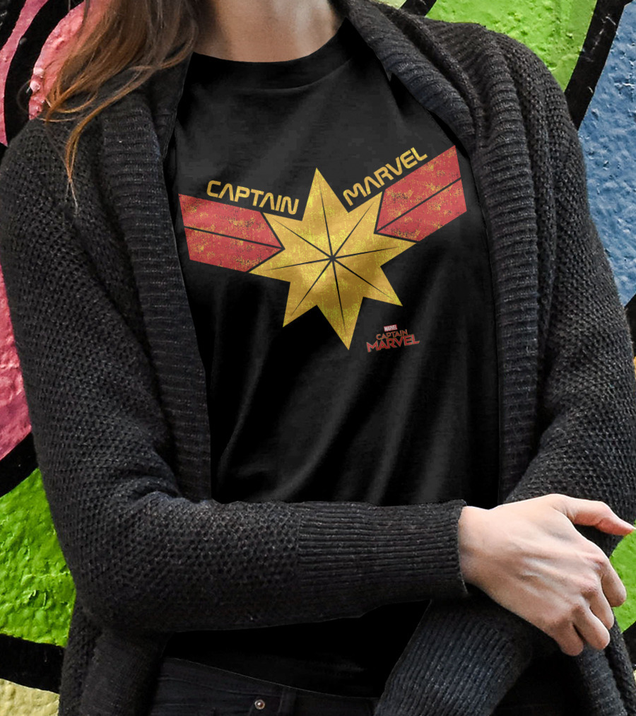 Captain Marvel Distressed Star Emblem With Red Ribbons T-Shirt