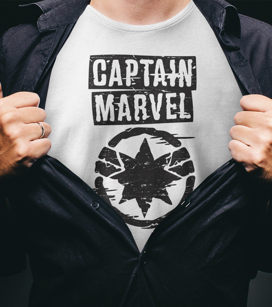 Captain Marvel Distressed Star Emblem With Painted Circle T-Shirt